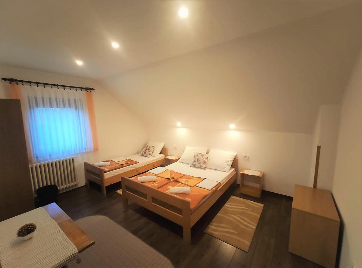 Hotel House Pavlic à Grabovac  Extérieur photo