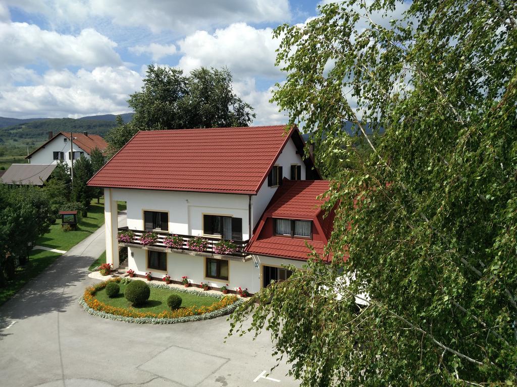 Hotel House Pavlic à Grabovac  Extérieur photo